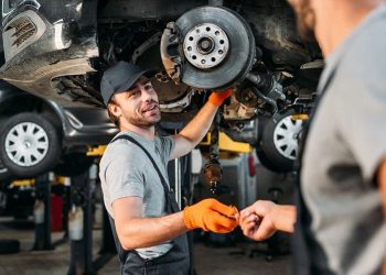 Автомеханік назвав 4 звуки, які є передвісниками поломки автомобіля – Автоновини