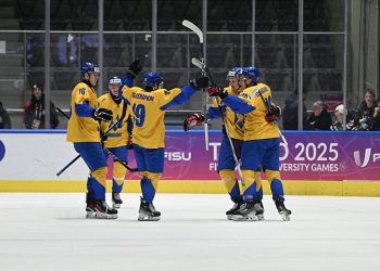 Хокеїсти ХК «Кременчук» перемогли США та виграли «бронзу» Універсіади зі збірною України (відео) • Хокей •