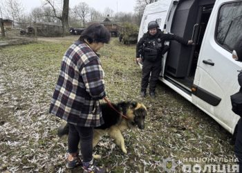 На Сумщині “Білий Янгол” врятував родину та їхнього пса з-під обстрілів – Суми та область