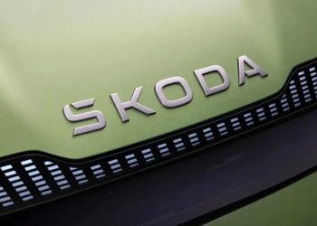 Найбільший кросовер Skoda вперше показали на живих фото – Автоновини