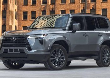 Нові Lexus GX плавляться на сонці (ФОТО) – Автоновини