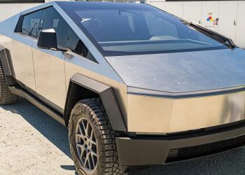 Tesla Cybertruck визнали незаконним: поліція почала вилучати електромобілі – Автоновини