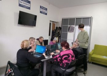 У Конотопі відновили заняття  з основ комп’ютерної грамотності для пенсіонерів – Суми та область