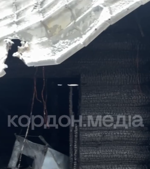 У Сумах лазня повністю вигоріла після влучання уламків БПЛА – Суми та область