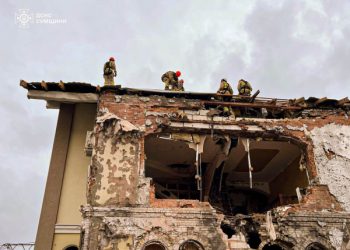 У Сумах завершено аварійно-відновлювальні роботи на місці ворожого удару – Суми та область