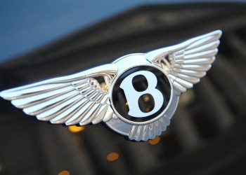 У Варшаві помітили замаскований Bentley на українських номерах (ФОТО) – Автоновини