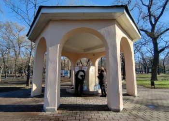 В Одессе снова работает бюветный комплекс в сквере Мечникова