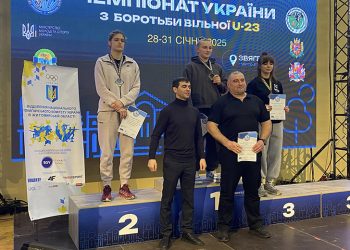 Спортсмени з Полтавщини здобули шість медалей на молодіжному ЧУ з вільної боротьби • Вільна боротьба •