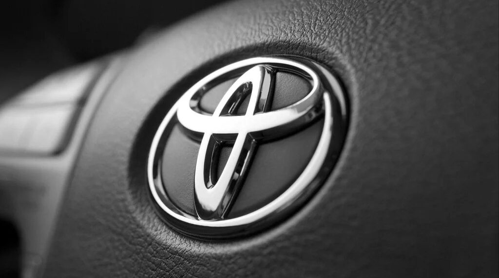 Toyota показала перше зображення секретного електромобіля для Європи – Автоновини