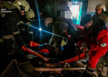 У Конотопі чоловік отримав травми, розпалюючи піч – Суми та область