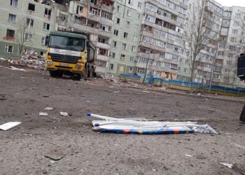 У Сумах розбирають завали багатоповерхівки після удару РФ – Суми та область