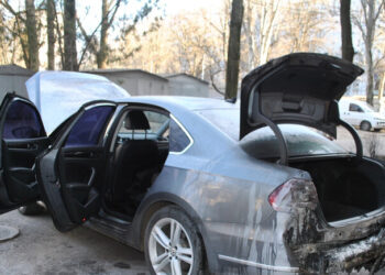 В Одессе мужчина поджег легковушку из-за обиды на владельца автомобиля