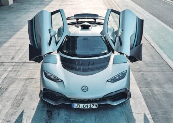 Власник Mercedes-AMG One приголомшив рахунком за річне обслуговування – Автоновини