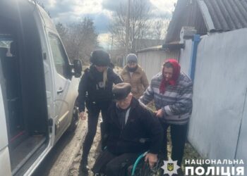 Евакуація триває: «Білий янгол» продовжує вивозити людей з небезпечних територій | Суми та область