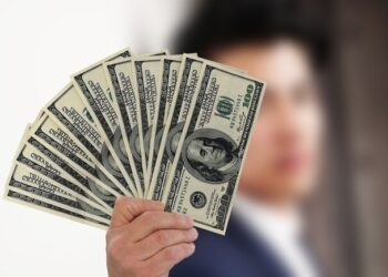 Курс валют в Украине 9 марта 2025 года: сколько стоит доллар и евро