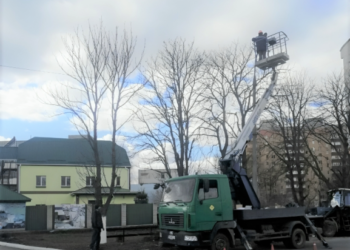 На кількох вулицях Сум покращили освітлення | Суми та область