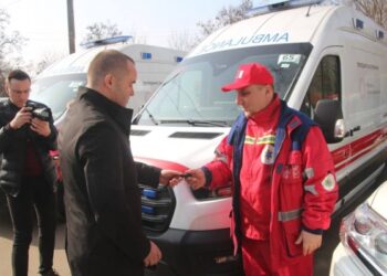 Олексій Романько: Посилили можливості екстреної медицини для прикордоння Сумщини – передали броньовані автомобілі | Суми та область