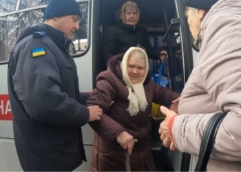 Рятувальники продовжують евакуювати мирних жителів із Сумського району | Суми та область