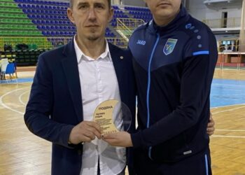 Тренера з Шосткинського району нагородили відзнакою від президента Української федерації карате Вадо-кай | Суми та область