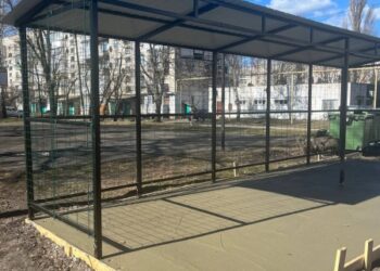 У Кролевці облаштовують майданчики для сміттєвих контейнерів | Суми та область