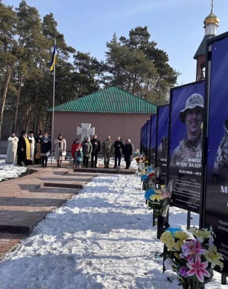 У селі Козацьке на Конотопщині відкрили Меморіал пам’яті Героям-Захисникам | Суми та область