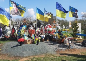 Чествование памяти защитников Украины: под Одессой открыли Аллею Героев
