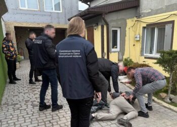 Обещал за 130 тысяч долларов избежание тюрьмы: в Одессе разоблачили директора предприятия