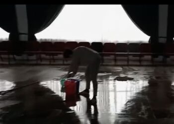 «Романтичні» калюжі за 100 мільйонів: ексмер пишається ремонтом, який тече | Суми та область