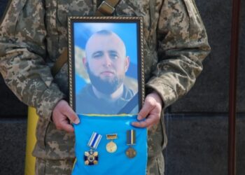 У Шостці попрощалися із захисником Олександром Каганцовим, який одним з перших став на захист України у зоні АТО | Суми та область