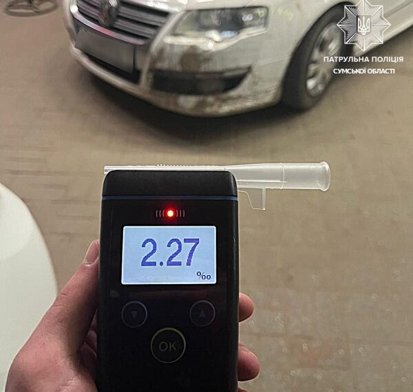 У Сумах нетверезий водій врізався у пожежну шафу | Суми та область