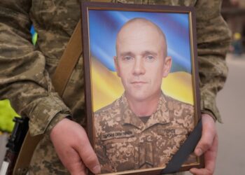 В Охтирці провели в останню путь захисника Романа Гороха | Суми та область