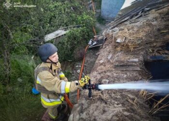 30 квітня та в ніч проти 1 травня на Миколаївщині вогнеборці ліквідували 10 пожеж, одна з них виникла внаслідок бойових дій » Миколаївський Оглядач