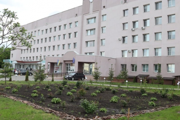 “Дрон майже мене наздогнав”: що розповідають поранені у Великій Писарівці чоловіки | Суми та область