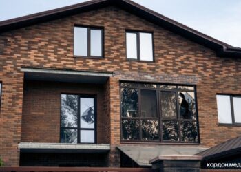 Як виглядають будинки, пошкоджені внаслідок авіаудару в Сумах | Суми та область