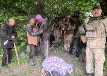 На Сумщині прикордонники врятували трьох поранених цивільних, яких атакував російський FPV-дрон | Суми та область