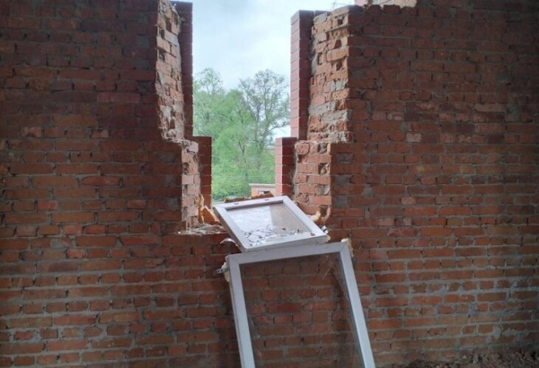 На Сумщині від обстрілу постраждав храм, що ще будується | Суми та область