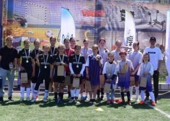 У Миколаєві розвивають дівочий футбол: змагання та ментальний тренінг для юних спортсменок » Миколаївський Оглядач