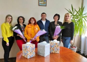 У Сумах привітали «Матерів – героїнь» з Днем матері | Суми та область