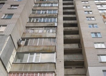 У Сумах протягом тижня мають відновити світло та запустити ліфти в багатоповерхівках, відключених через борги ЖКГ | Суми та область