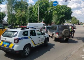 У Сумах водійка Тойоти спровокувала ДТП | Суми та область