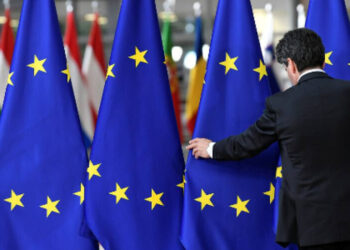 Європі доведеться витратити 1 трильйон доларів, щоб воювати без США | Політика