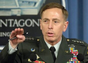 Екс-глава ЦРУ Петреус назвав країну, на яку РФ нападе наступною
