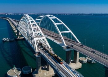 Окупанти намагаються з’єднати РФ з Кримом через окуповані території | Політика