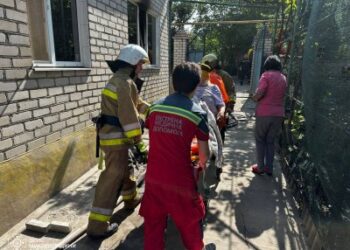 Пожежа в Корабельному районі: 79-річну жінку госпіталізовано з отруєнням » Миколаївський Оглядач