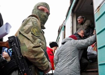 Росія депортує українців з окупованих територій | Політика