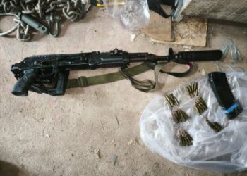 Сотні набоїв, автомат, граната та РПГ — у Миколаївському районі поліцейські викрили двох чоловіків на незаконному зберіганні озброєння » Миколаївський Оглядач