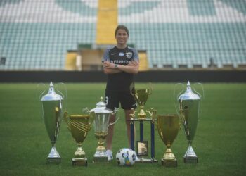 Захисниця жіночої «Ворскла» Анна Давиденко залишає команду • Футбол •