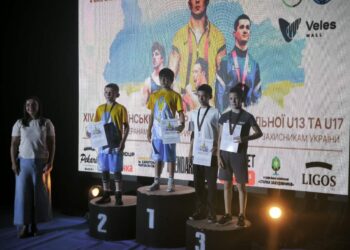 Борці з Полтавщини здобули чотири нагороди на всеукраїнських змаганнях в Івано-Франківську • Вільна боротьба •