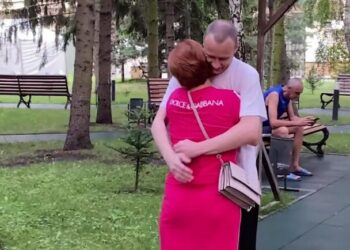 Не был дома почти 3,5 года: в Одесскую область вернулся защитник Змеиного