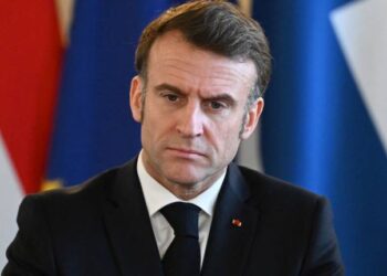 Путін у розмові з Макроном відкинув варіант припинення вогню в Україні – Bloomberg